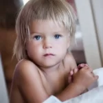 Socialtjänsten misslyckades – pekade ut oskyldig mamma