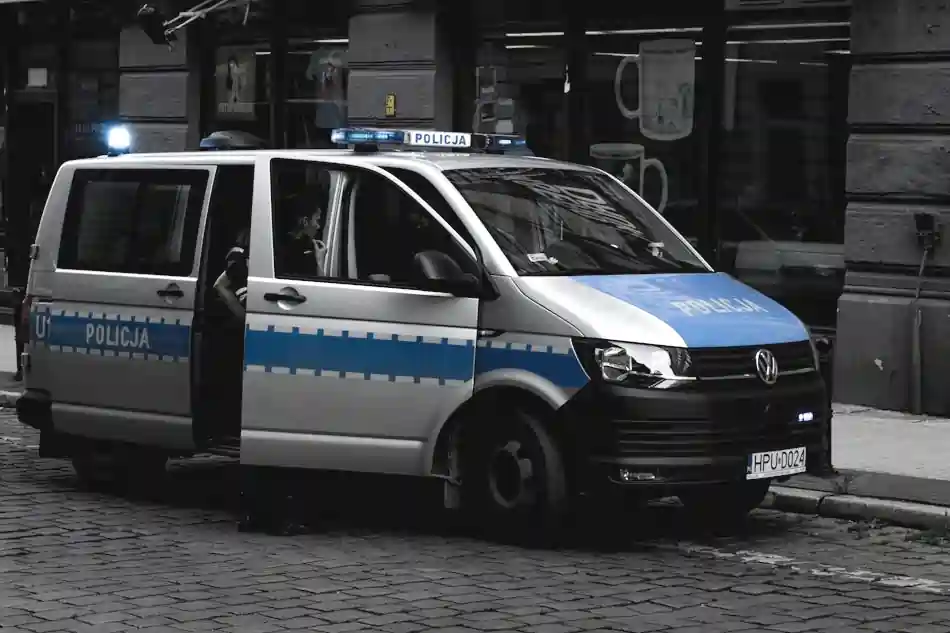 Politiker polisanmäld för misstänkt korruption