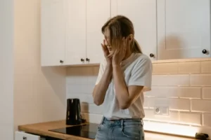 16-årig flicka utnyttjad av flera män