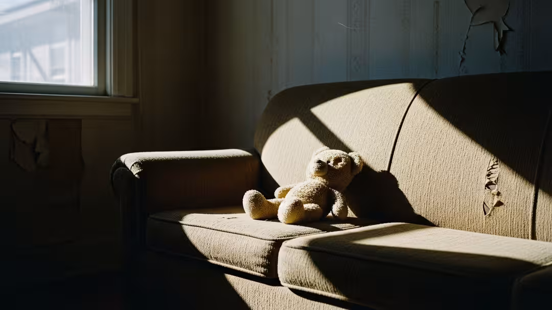 Barn lämnas kvar i våldsamma hem Barn lämnas kvar i våldsamma hem