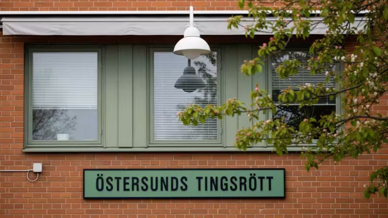 Stödassistent dömd för våldtäkt mot klient