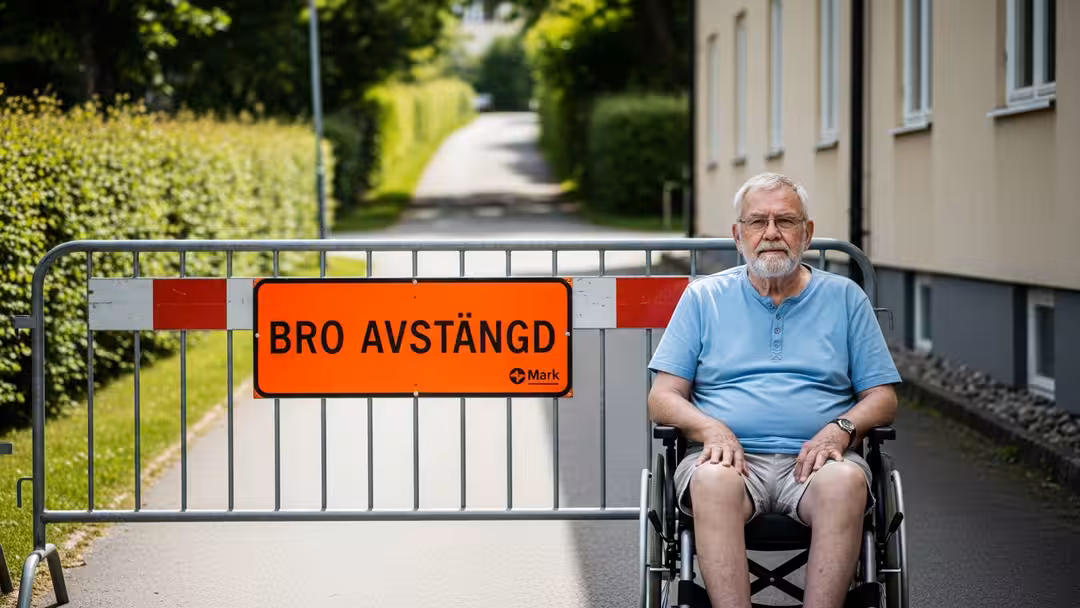 Rullstolsburna lämnade i sticket efter brostängning Rullstolsburna lämnade i sticket efter brostängning