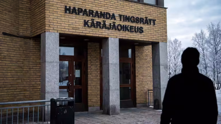 Man våldtog fem barn i hemmet