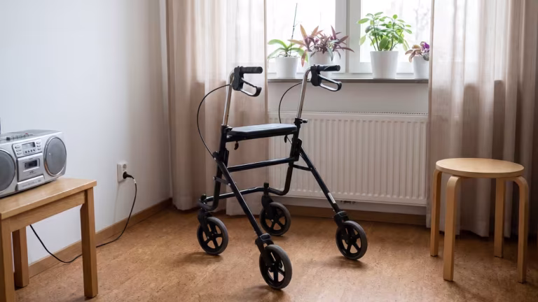 Död efter månader utan hemtjänstkontakt