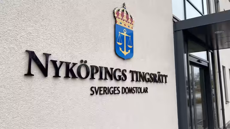 Man åtalas för övergrepp mot funktionshindrad flicka