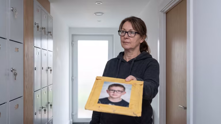 Postnord skickade döda sonens bilder