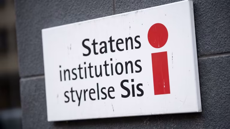 SIS-anställd bet chef i nacken