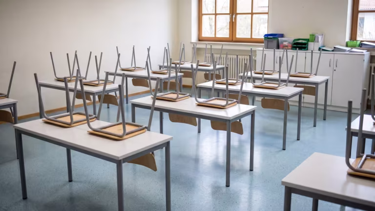 Lärare tejpade elevs mun – riskerar varning