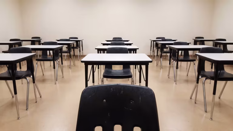 Skolpersonal anmäld för olämpligt beteende