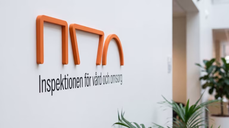 Sjuksköterska stal patienters smärtlindring