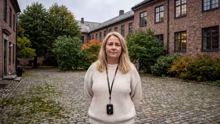 Anställda filmade äldre och hånade i chatt