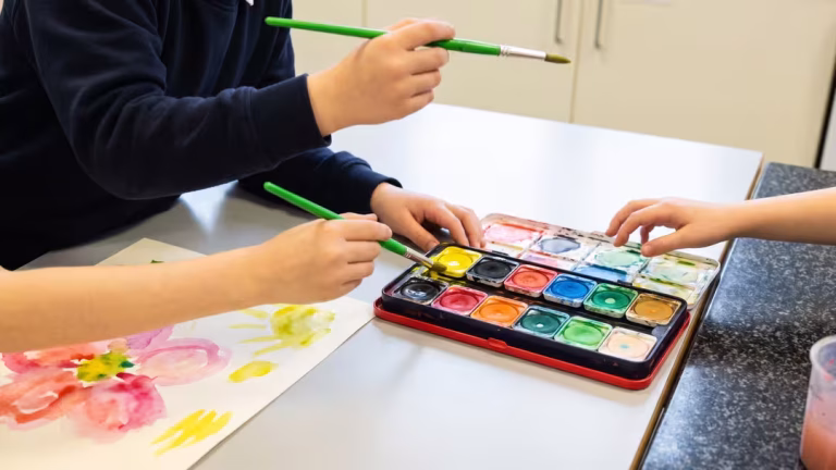 Pedagog döms för misshandel av femåring