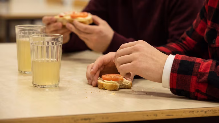 Barn nekas frukost på fritids – kränkning
