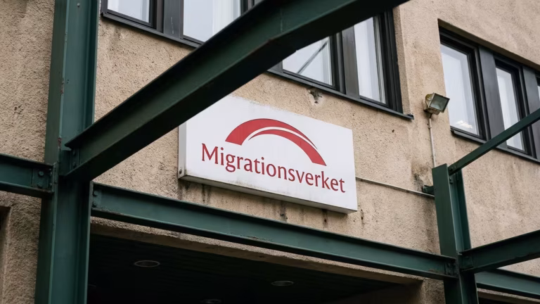 Unga utvisas till ett okänt öde